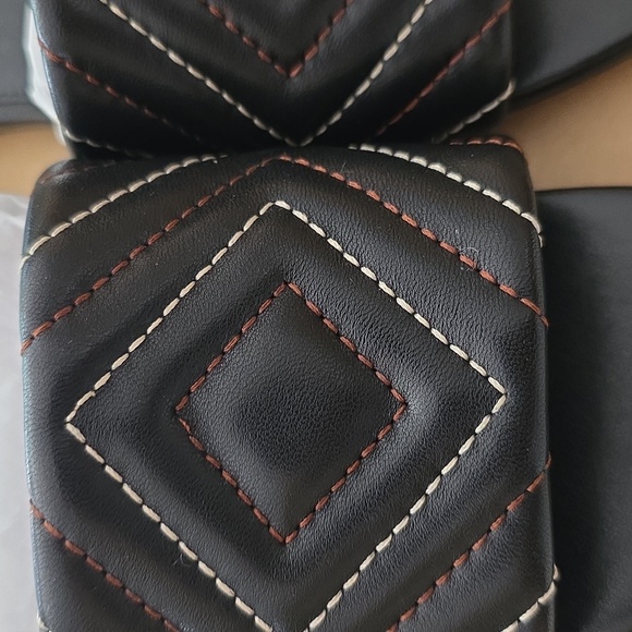 Santuary Women's Culture Square Toe Quilted Black Style Slide Sandals, Size 8.5 - Picture 8 of 16